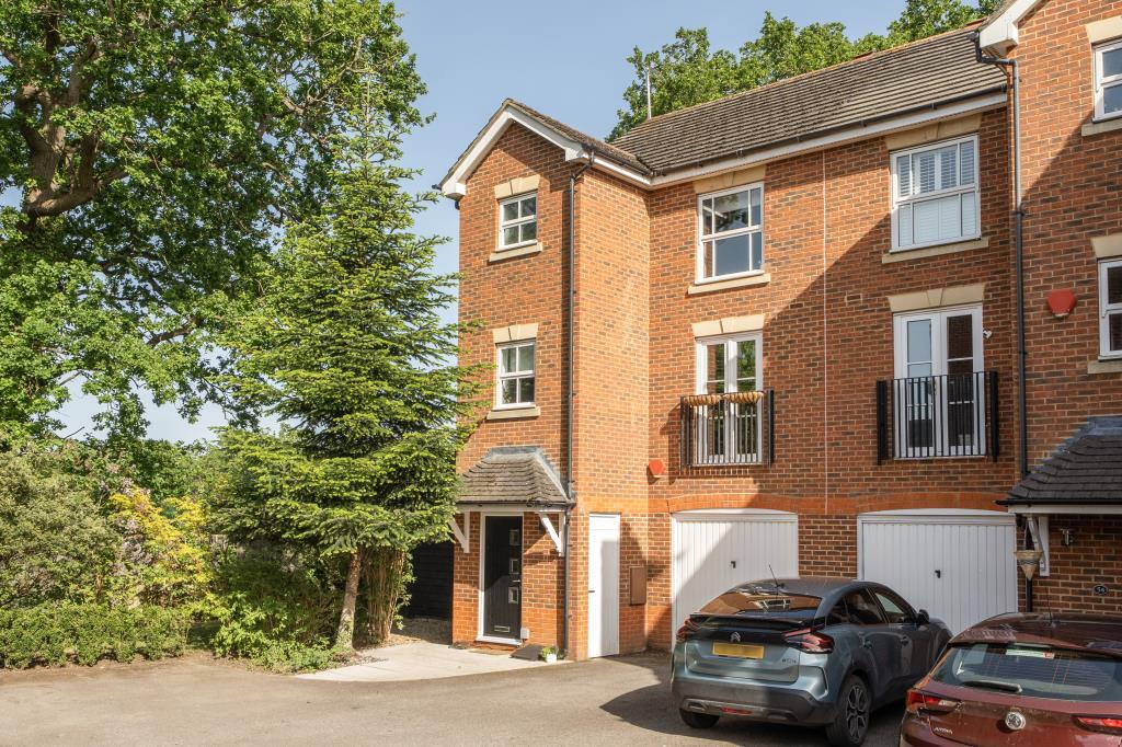 Main image of property: Arborfield, semi rural location close to amenities, Berkshire, RG2