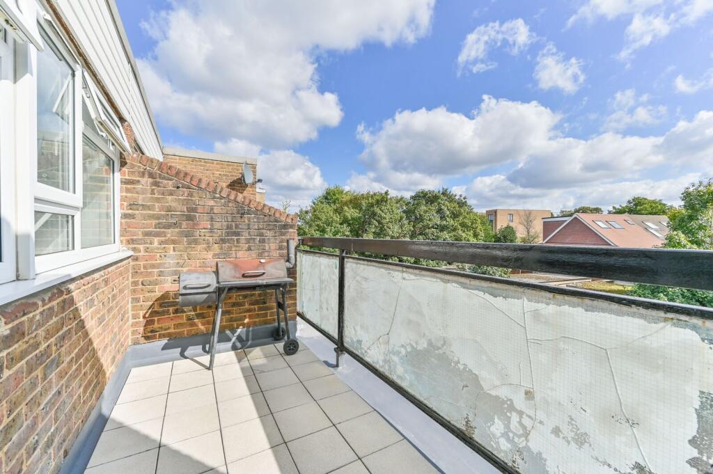Spencer Road, Mitcham, CR4 photo 4