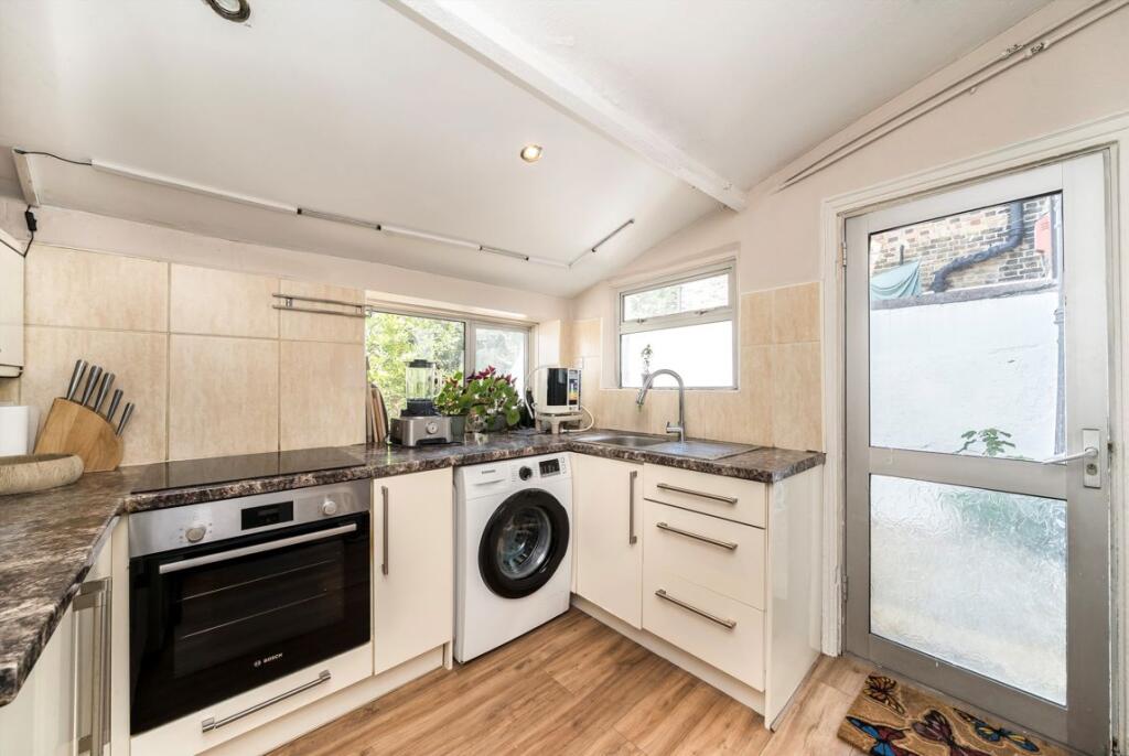 House in London, Glyndon, Shooters Hill - View 3