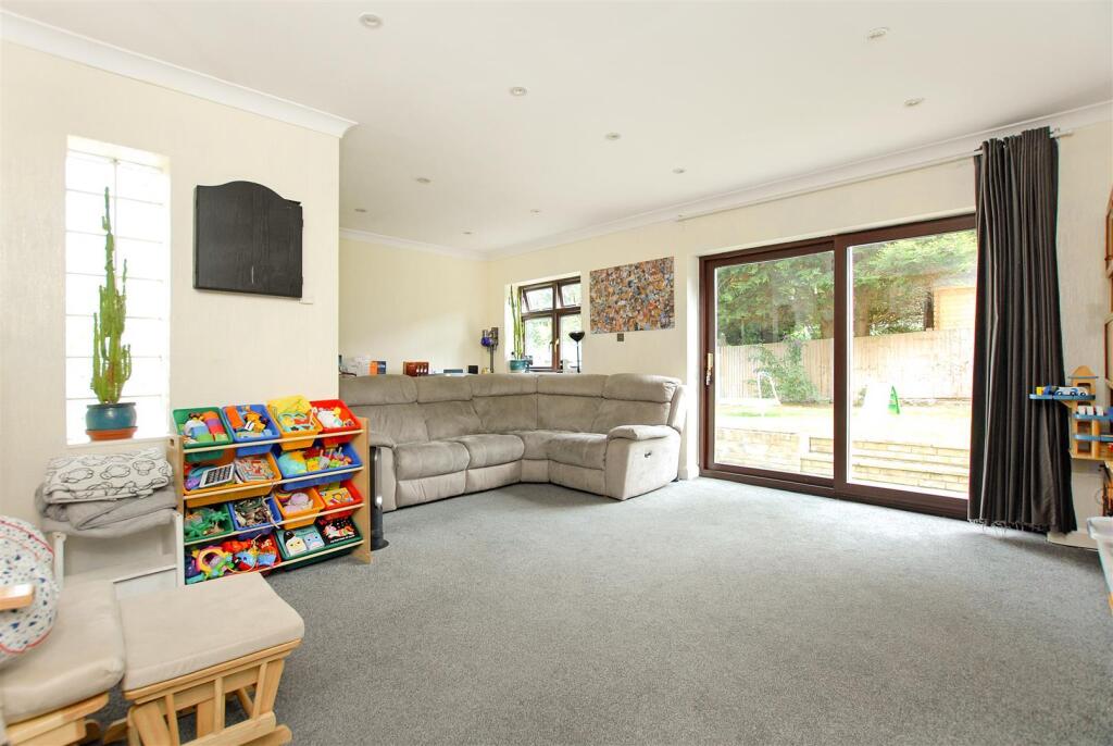 House in Southall - View 5