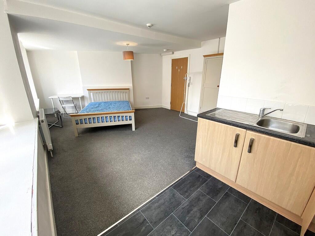 Apartment in Portsmouth - View 5