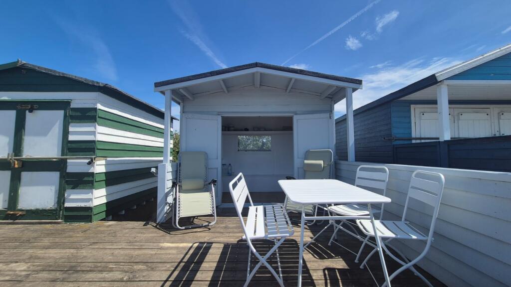 West Beach, Whitstable photo 4