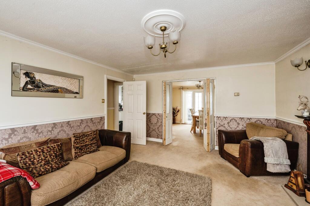 Dee Place, SWANSEA, West Glamorgan, SA6 photo 2
