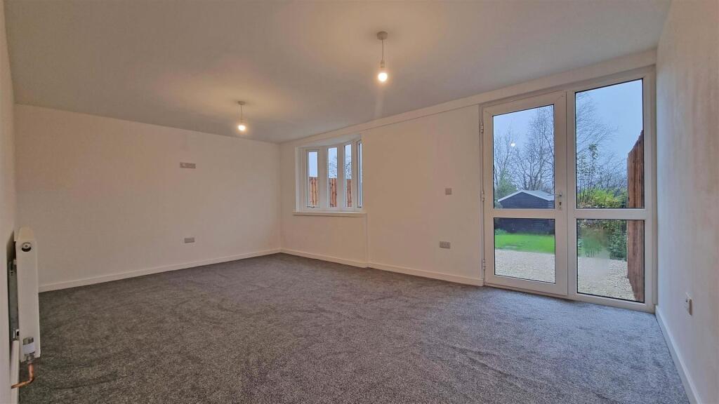 Shrewton Avenue, Druids Heath photo 2