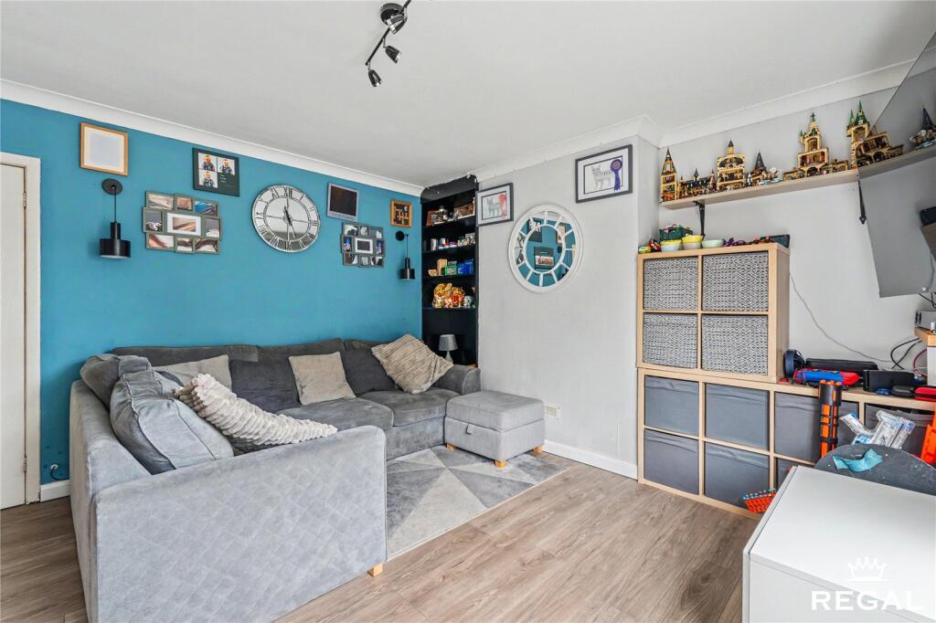 House in Southampton - More