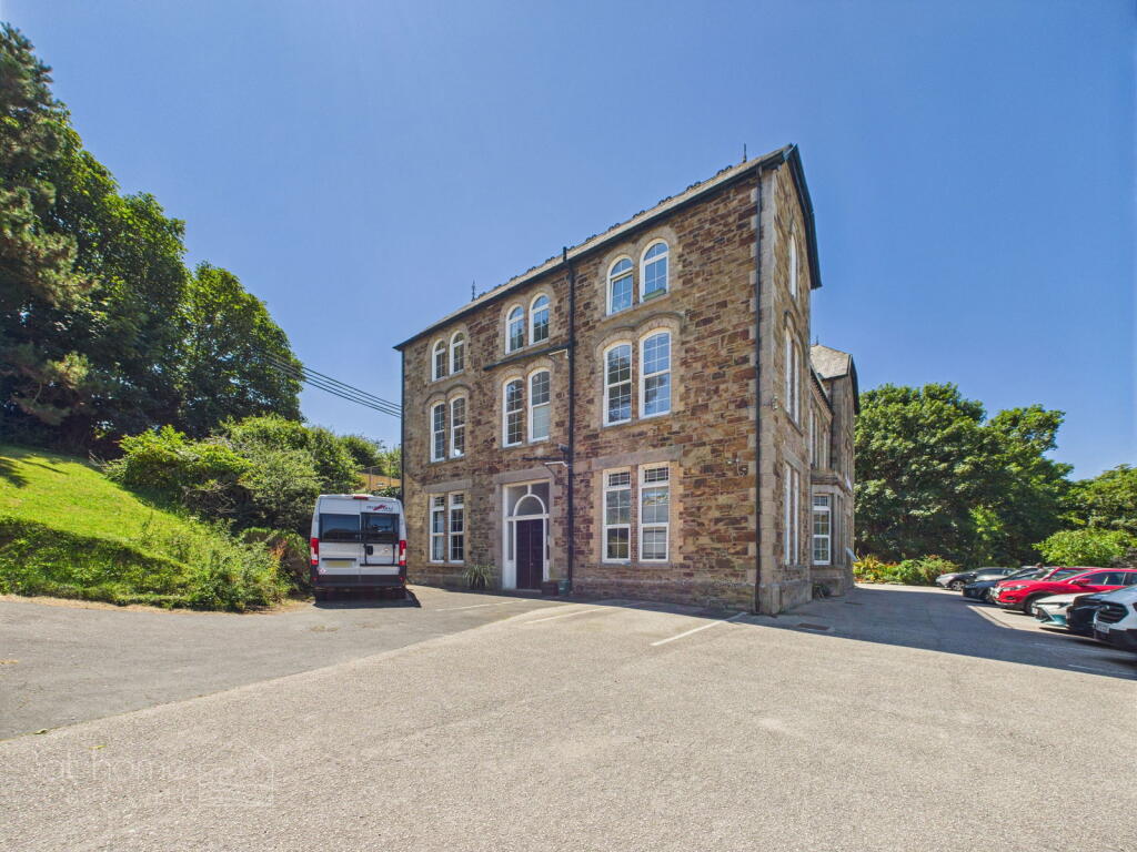 2-bed apartment on Nampara Court, Perranporth - 2 Bed Apartment, Moments from Beach!, £264,950