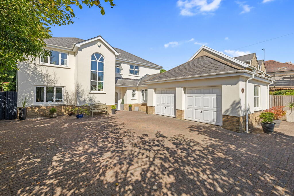 Main image of property: Dunvant Road, Dunvant, Swansea, SA2 7SR