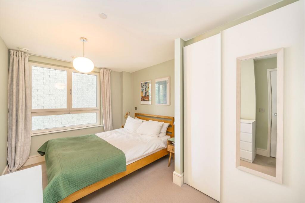 Apartment in London - View 3