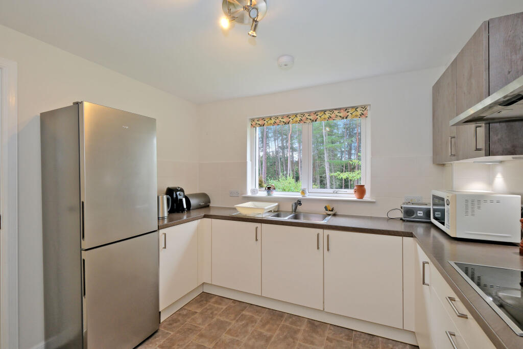 Apartment in Inchmarlo, East Mains - View 5