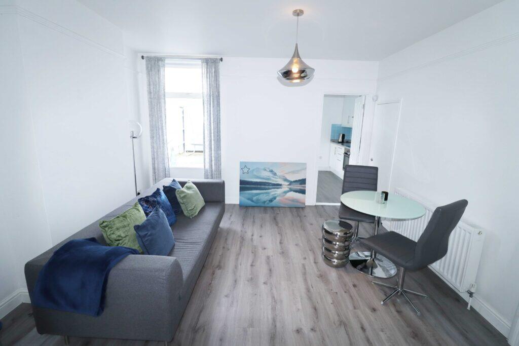 Elm Grove, Hayling Island photo 4