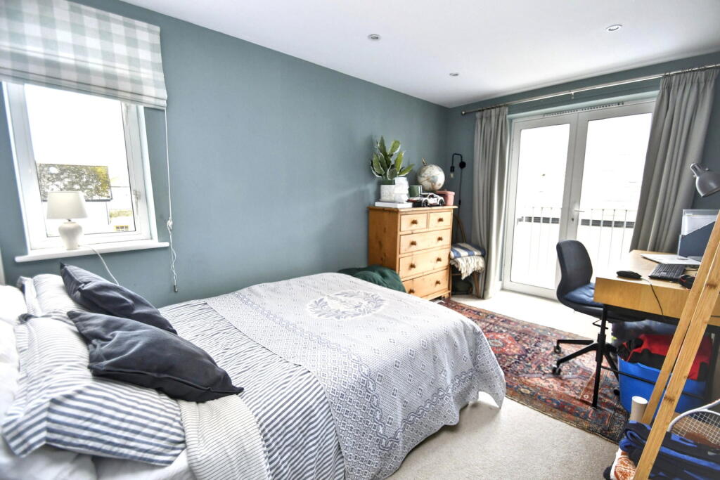 Apartment in Truro - View 2