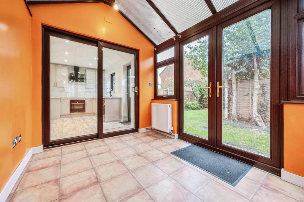 Eayre Court, St. Neots photo 3
