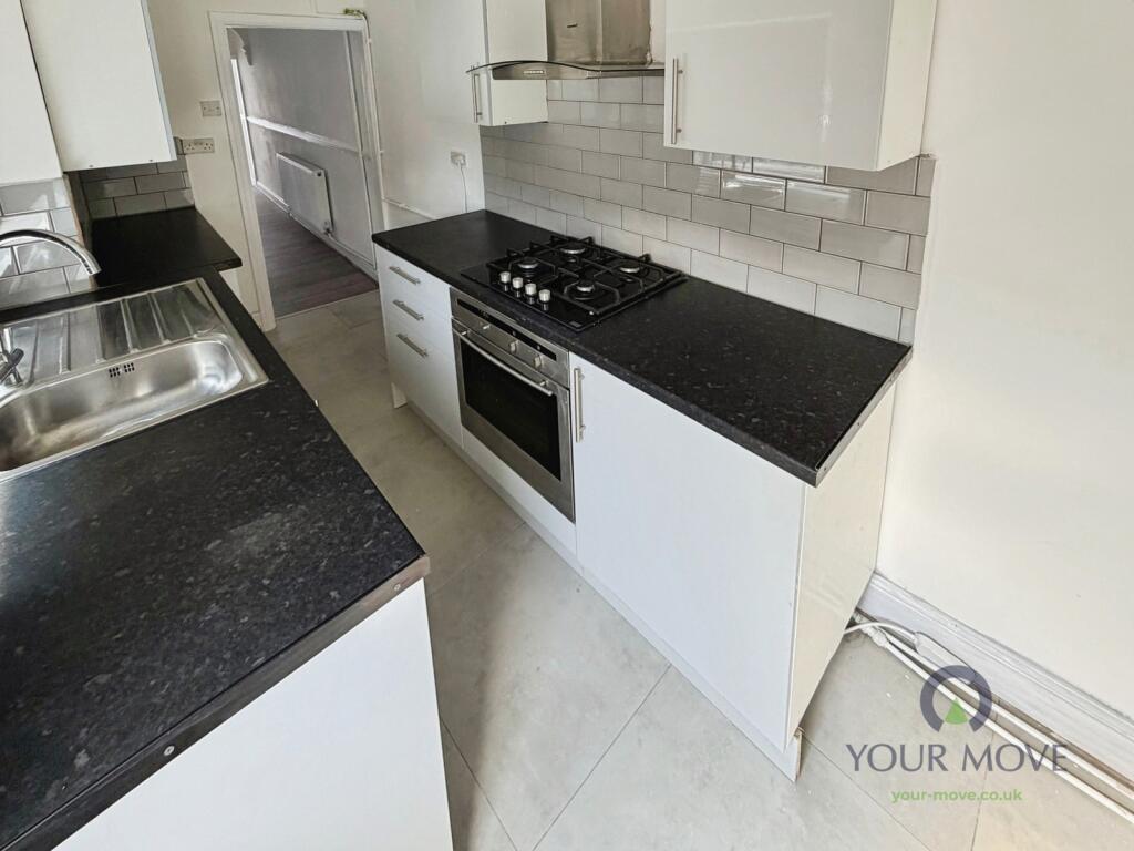 House in Stoke-on-Trent, Smallthorne - View 4
