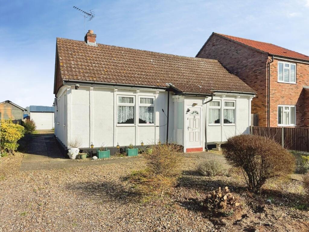 2-bed detached on Fengate Drove, Weeting, £130,000