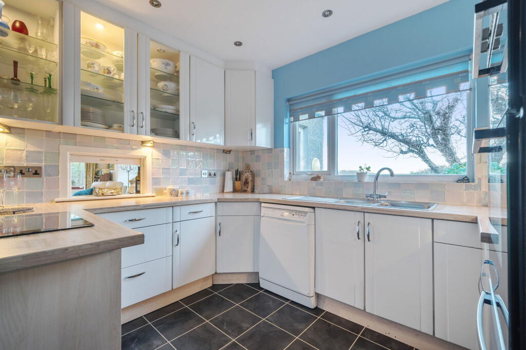Valley Drive, WEMBURY, South Devon photo 4