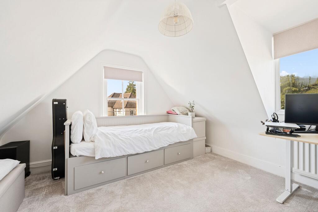 Apartment in Poole, Lower Parkstone - View 5