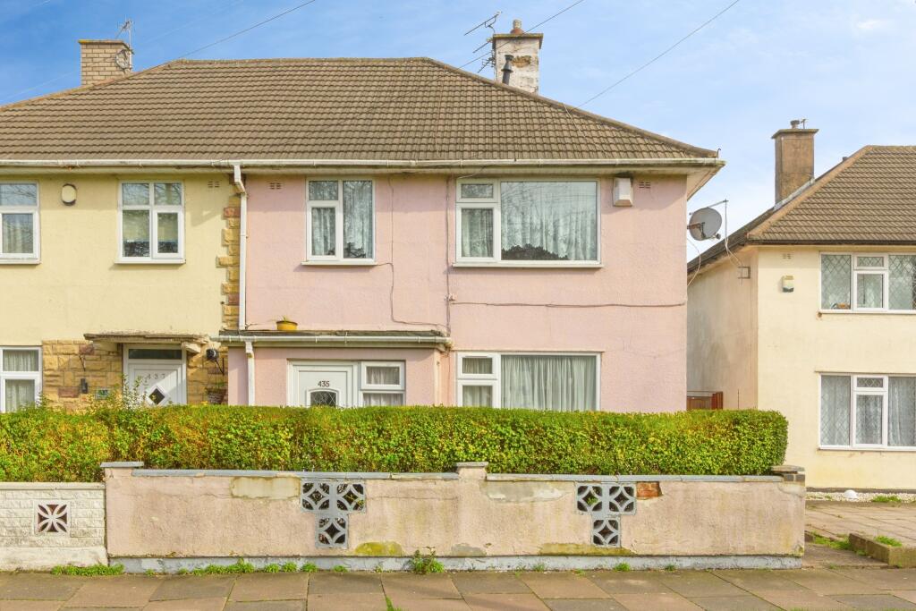 Main image of property: Beaumont Leys Lane, Leicester, LE4