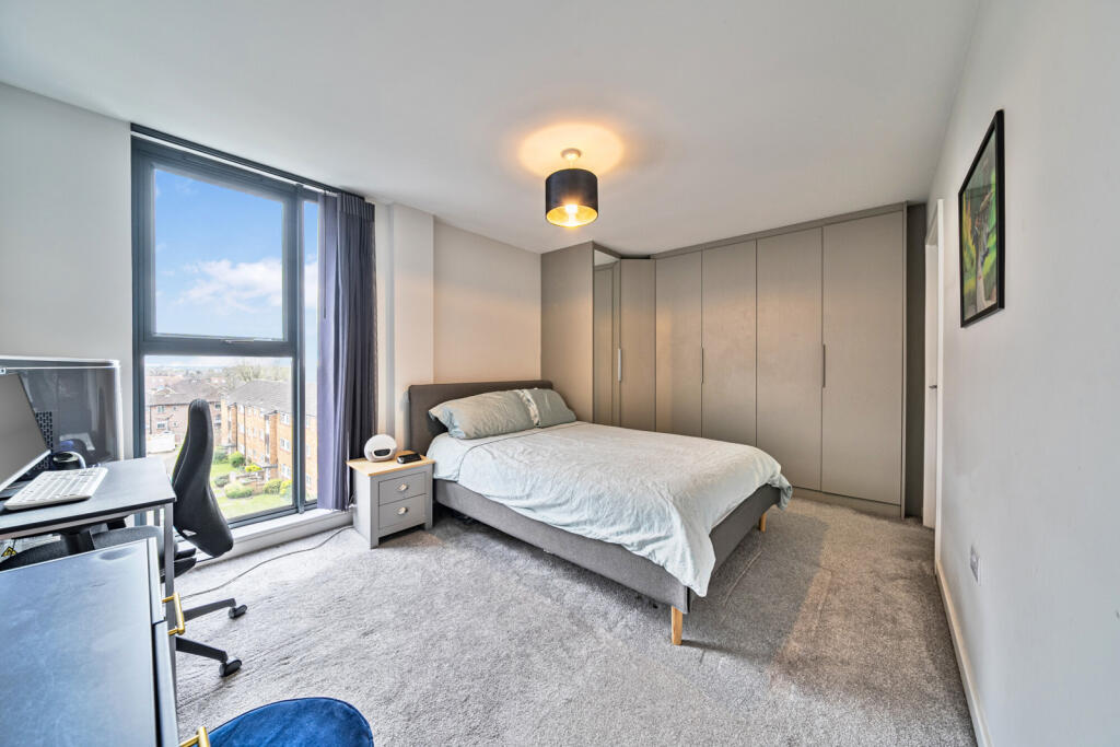Apartment in London - View 5
