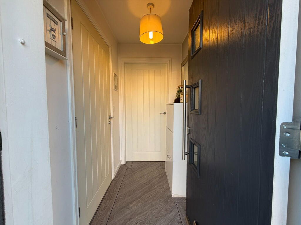 Hurstwood, Ashton-under-lyne, Greater Manchester, OL6 8AY photo 2