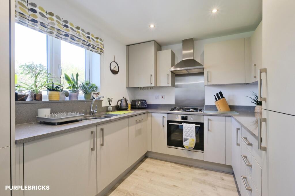 House in Salisbury, Wiltshire - More