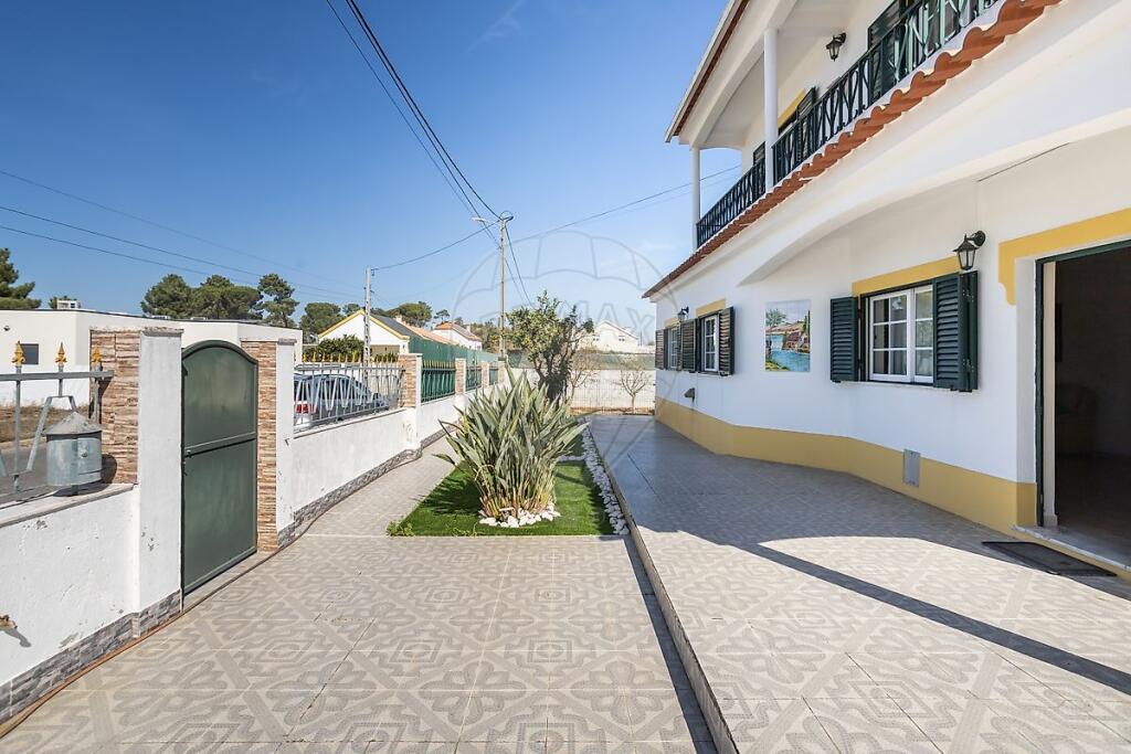 Main image of property: Setúbal, Palmela