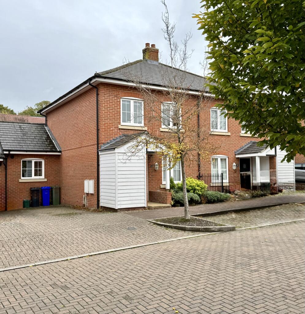 3-bed semi-detached on Damson Drive, Hartley Wintney, £499,995