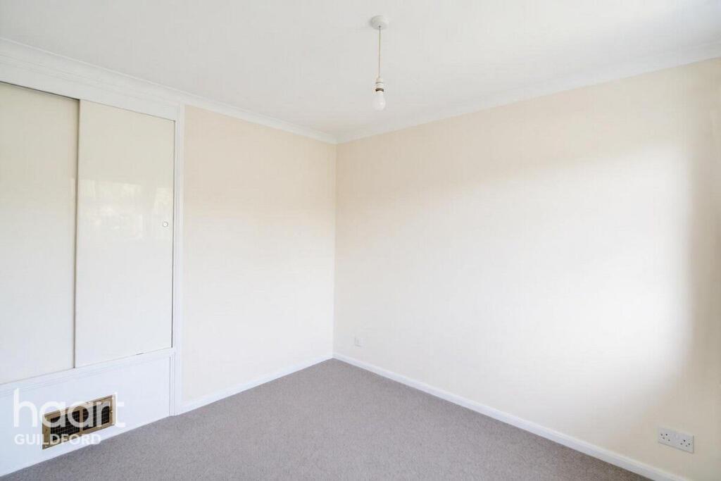 House in Guildford - View 4