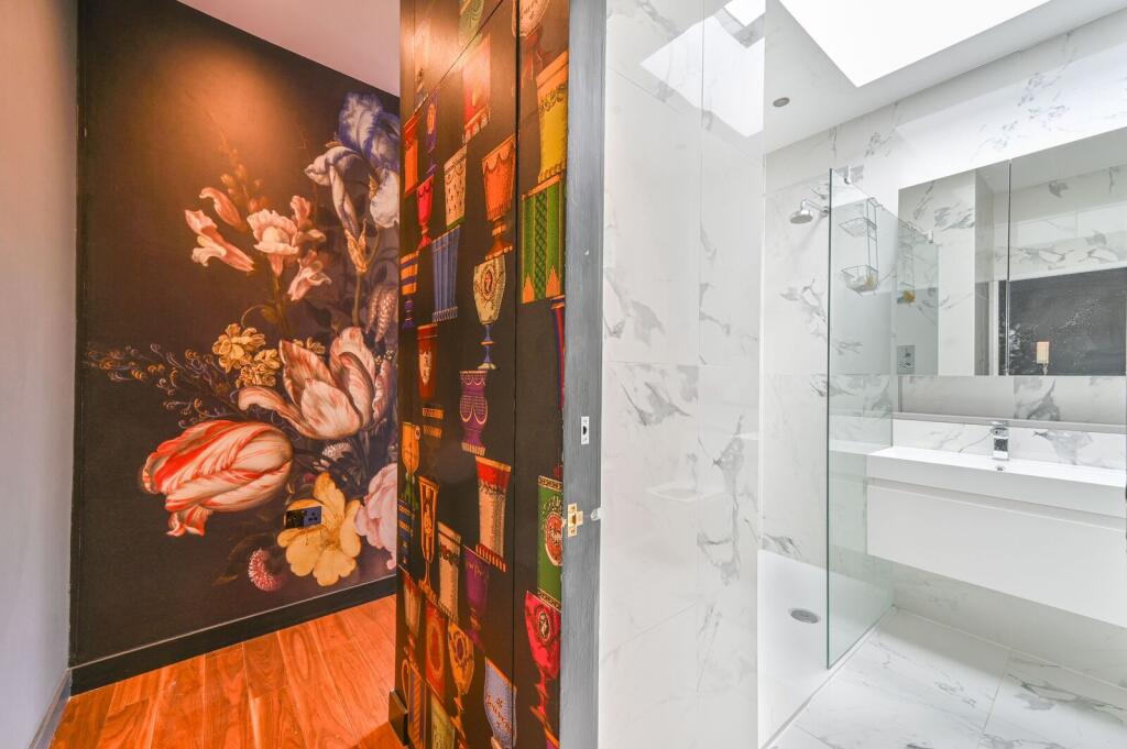 Apartment in London - More