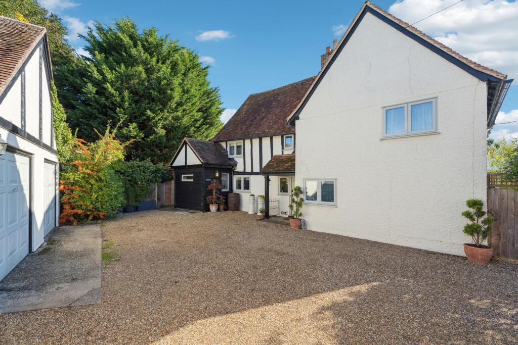 Brook Street, Edlesborough, Buckinghamshire photo 4