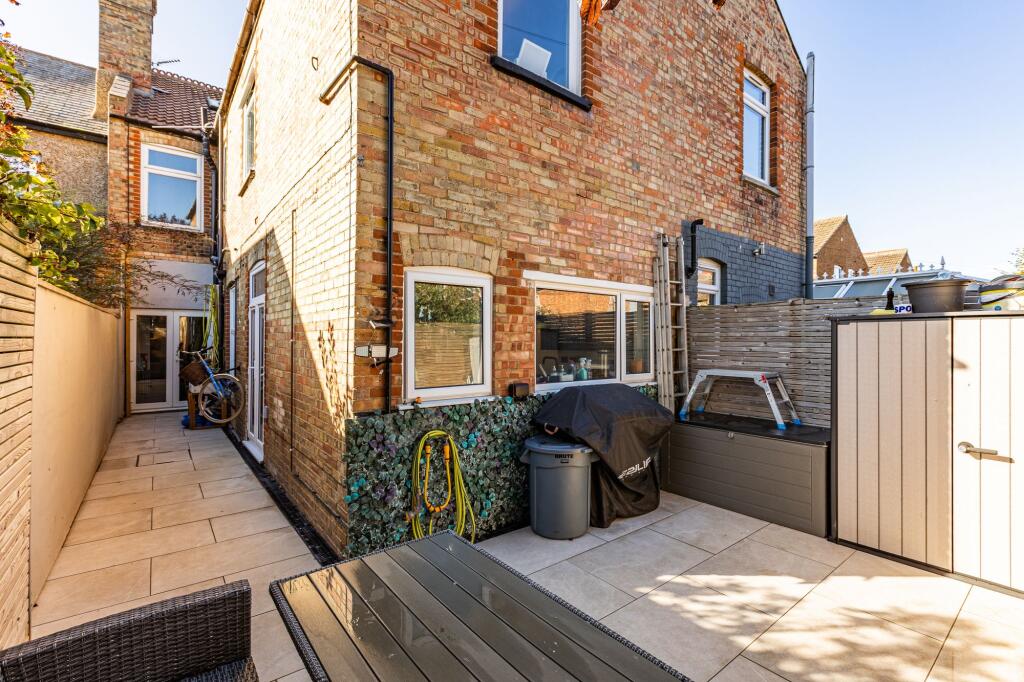 House in Peterborough - View 4