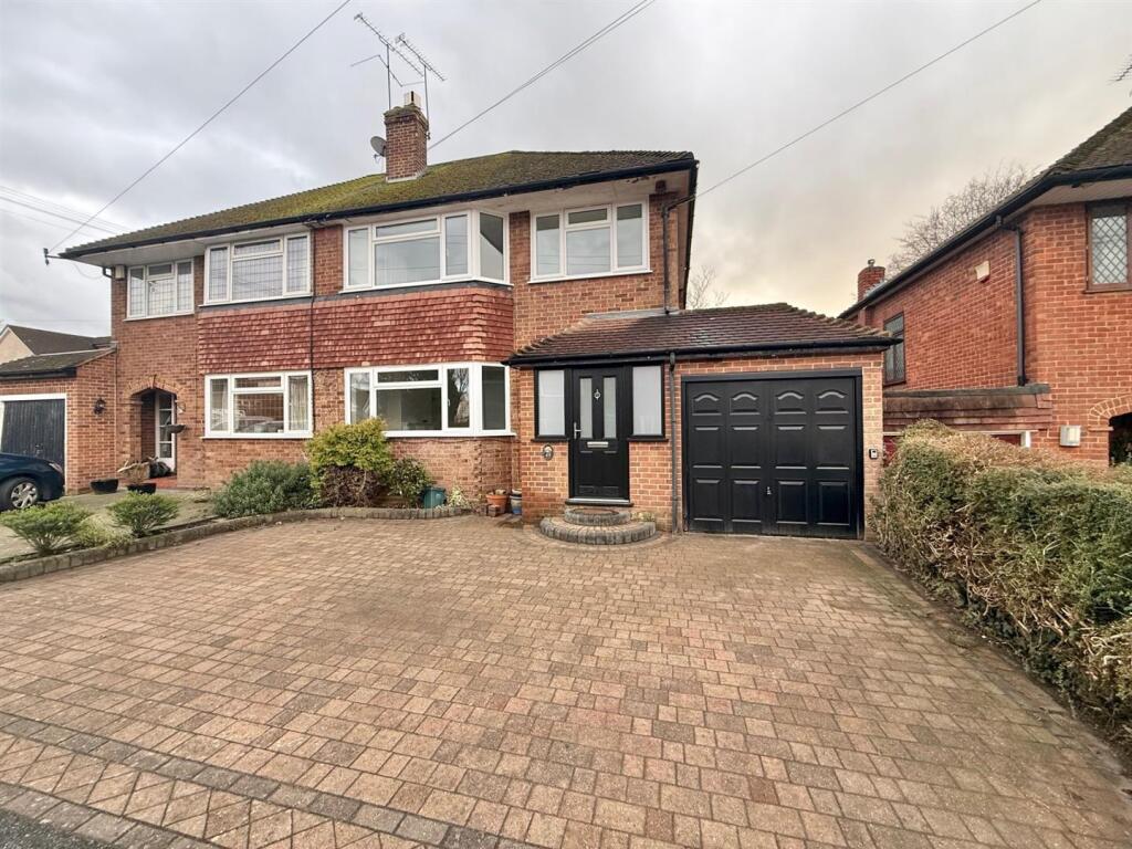 Main image of property: Rochford Avenue, Shenfield, Brentwood