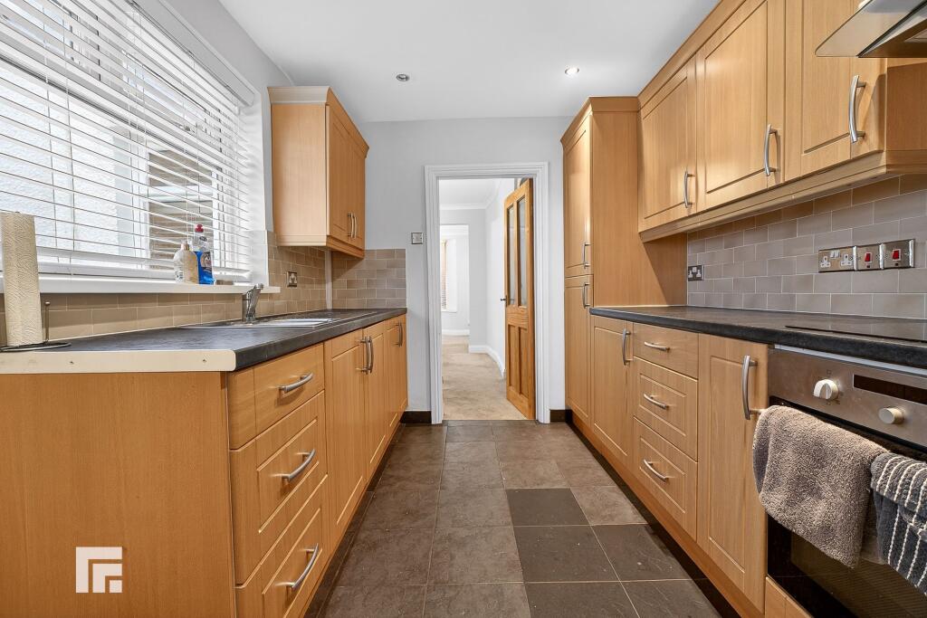 Birchgrove Road, Birchgrove, Cardiff CF14 1RS photo 4