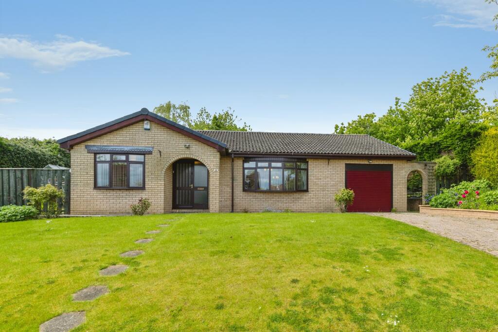 3-bed detached on Marwood Grove, Peterlee, SR8, £380,000