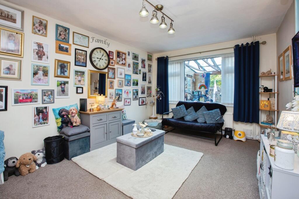 House in Newark and Sherwood, Farnsfield - View 3