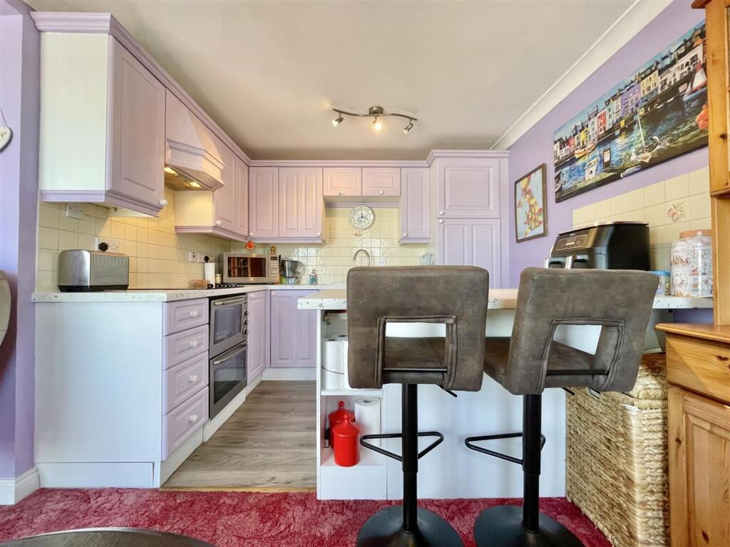 Apartment in Dorchester - View 4