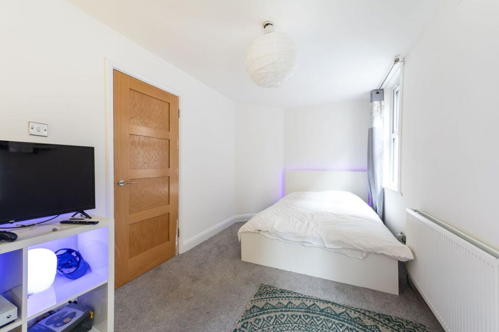 Apartment in London - View 2