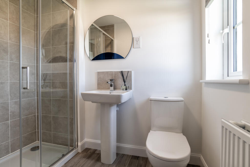 House in Motherwell, South Lanarkshire - More
