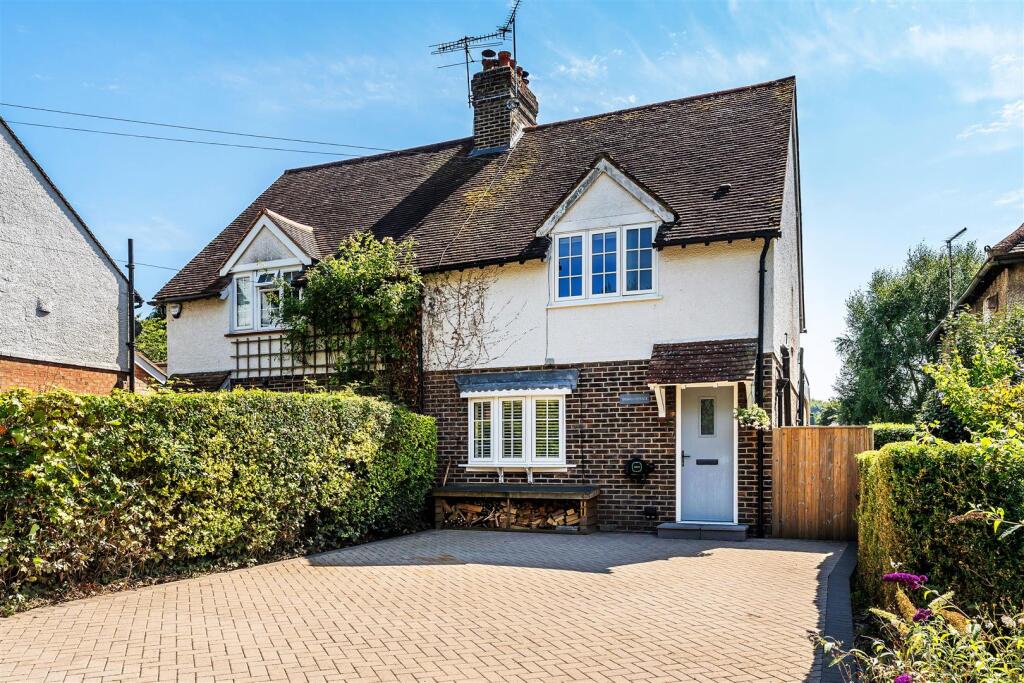 Main image of property: Ridlands Lane, Limpsfield Chart