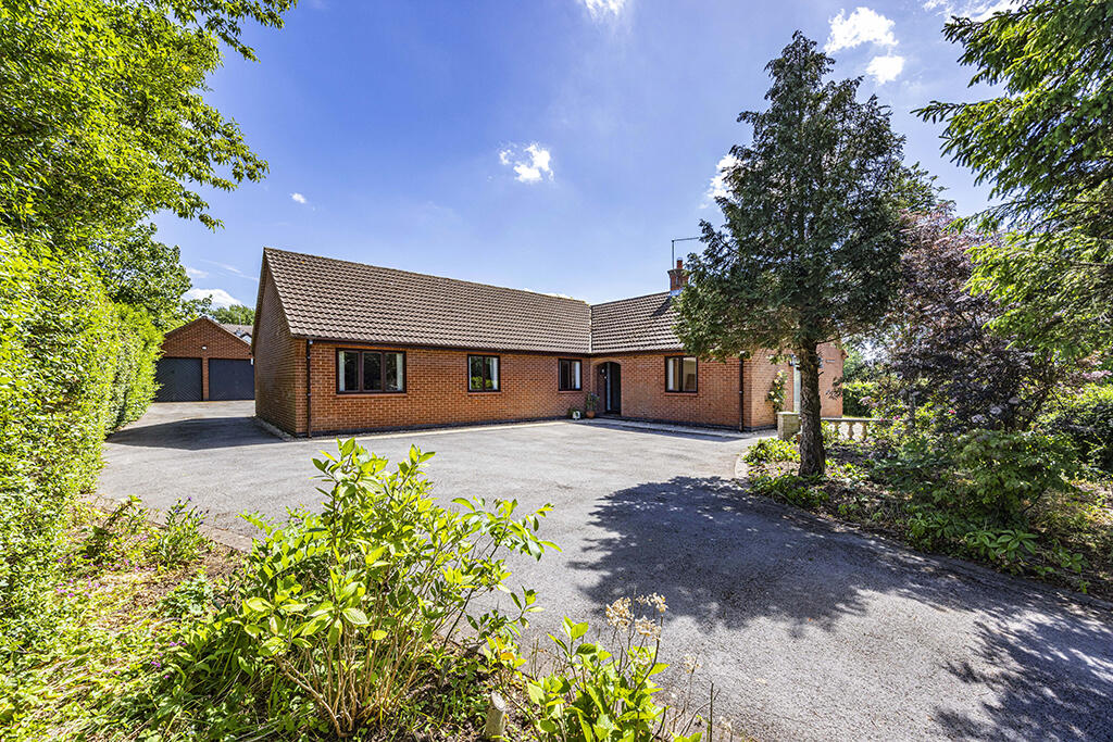 Main image of property: 18 Cropwell Road, Radcliffe On Trent, Nottinghamshire NG12 2FS