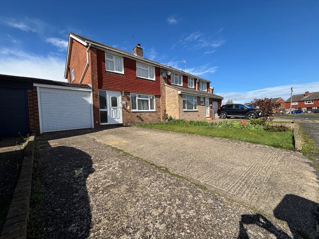 Main image of property: Ingram Avenue, Aylesbury, Bucks, HP21 9DD