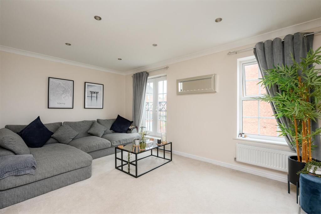 House in York, Ouse Acres, Acomb - View 4