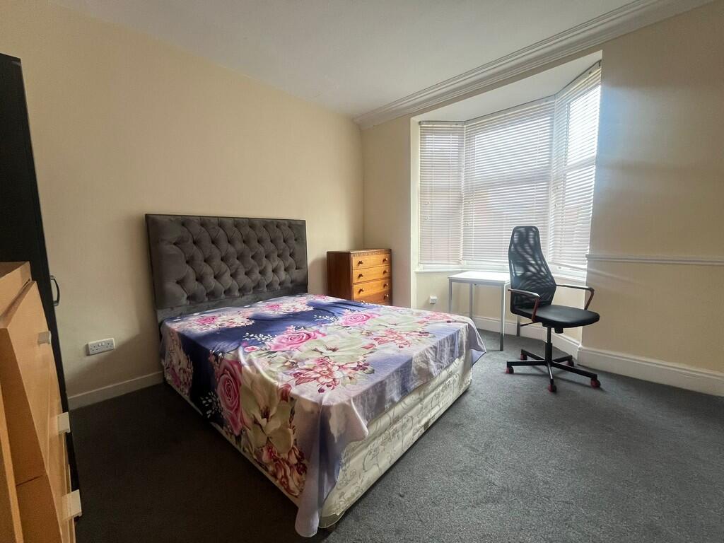 1 bedroom house share for rent
