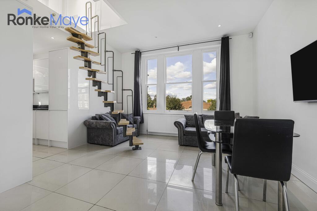 Main image of property: 25 Warham Road, Croydon, London, CR2