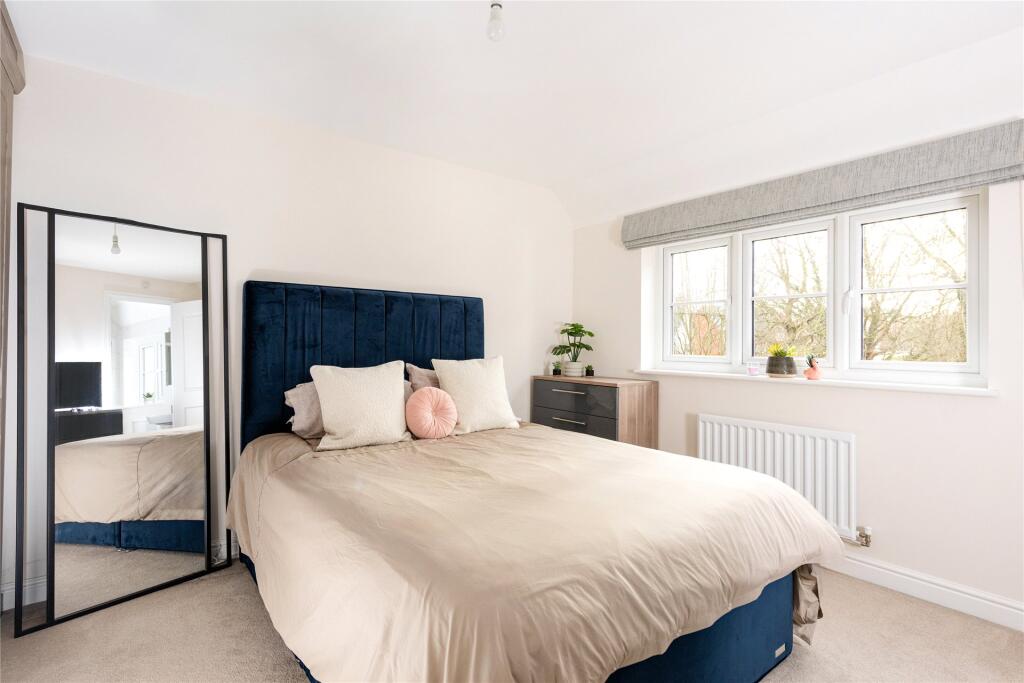 House in Towcester, West Northamptonshire - View 4