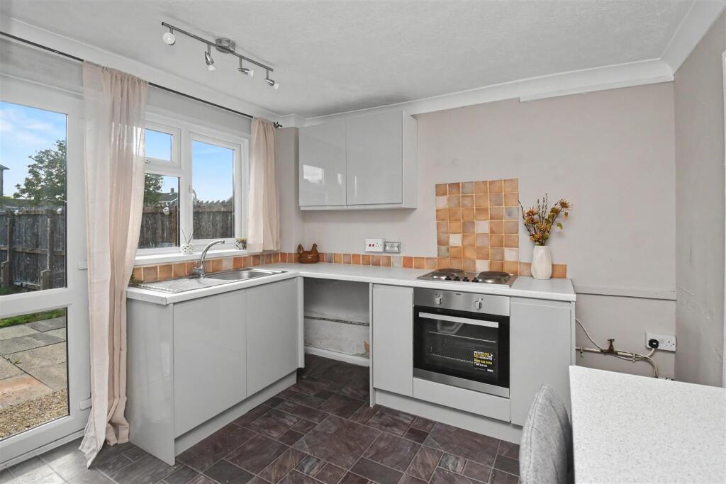 House in Corby, North Northamptonshire - More