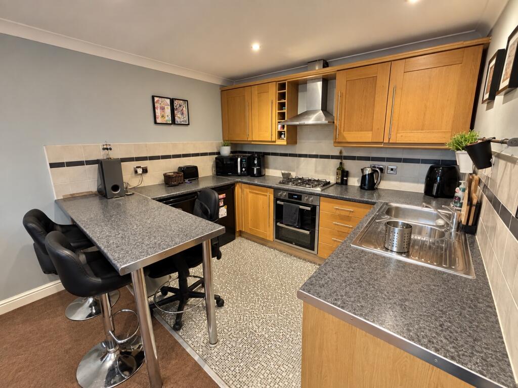 Apartment in Tameside, Greater Manchester - View 4
