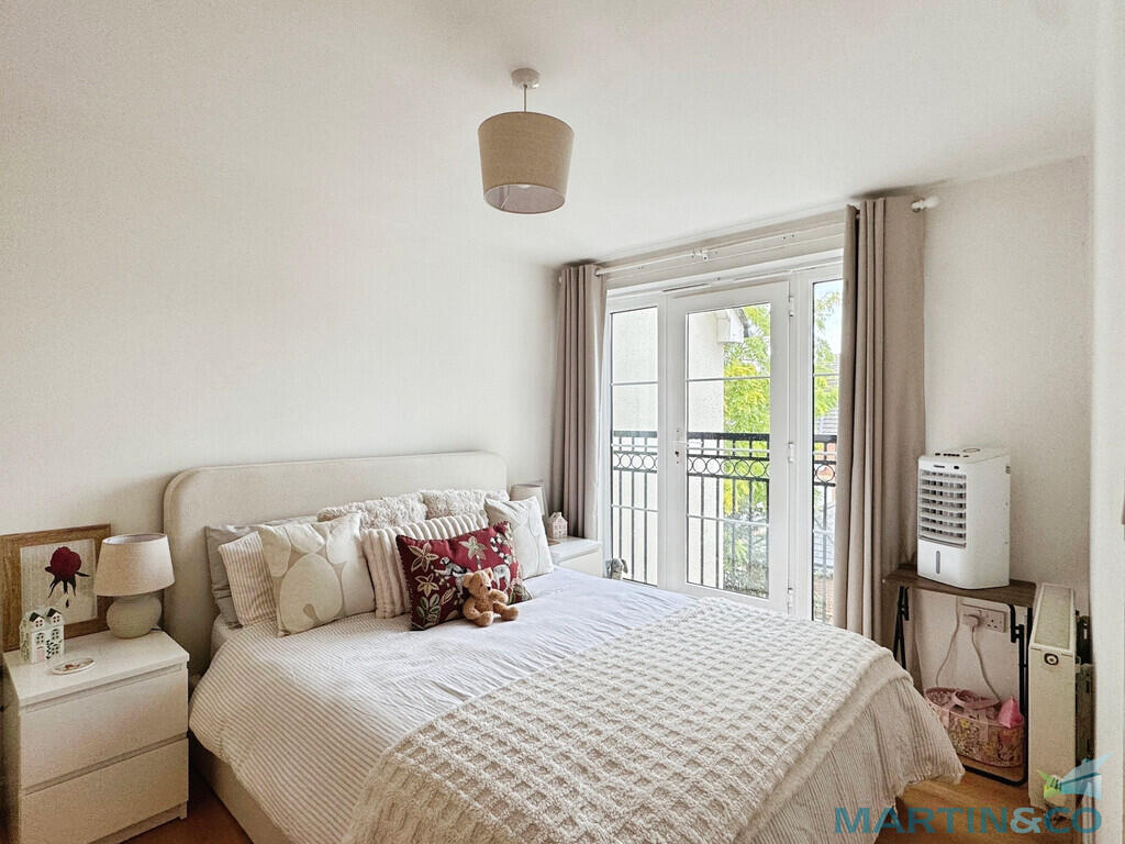 Apartment in Tonbridge - More