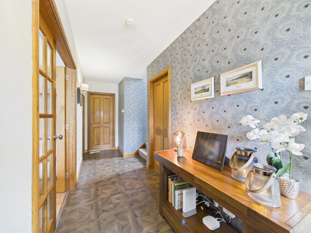 House in Motherwell, South Lanarkshire - More