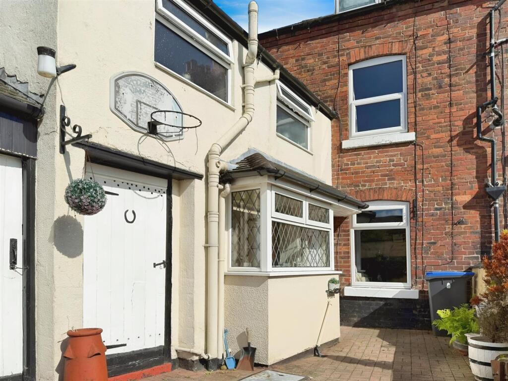 3-bed terraced on John Street, Leek, ST13 8BL, £160,000