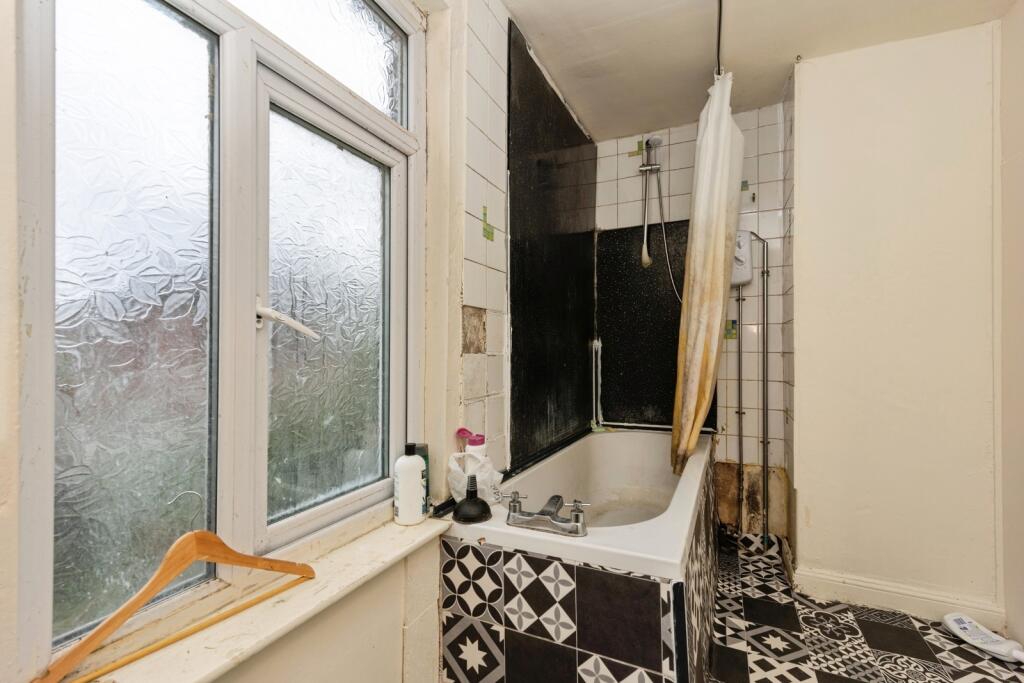 House in Manchester, Greater Manchester - View 4